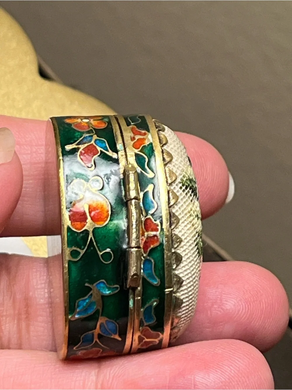 Vintage Floral Cloisonne Enamel Petit Point Pill Box - Picture 7 of 11